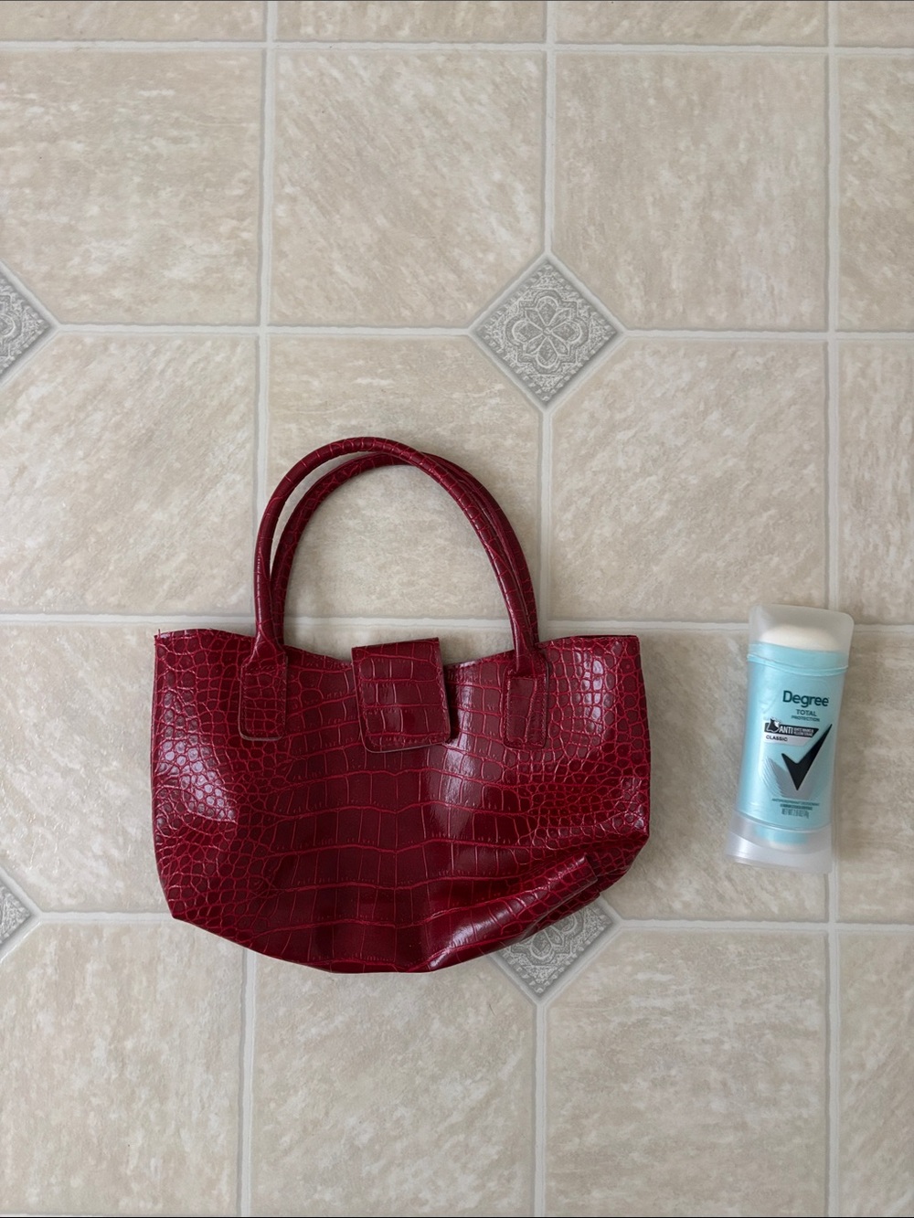 Small Red Bag - Picture 2 of 2